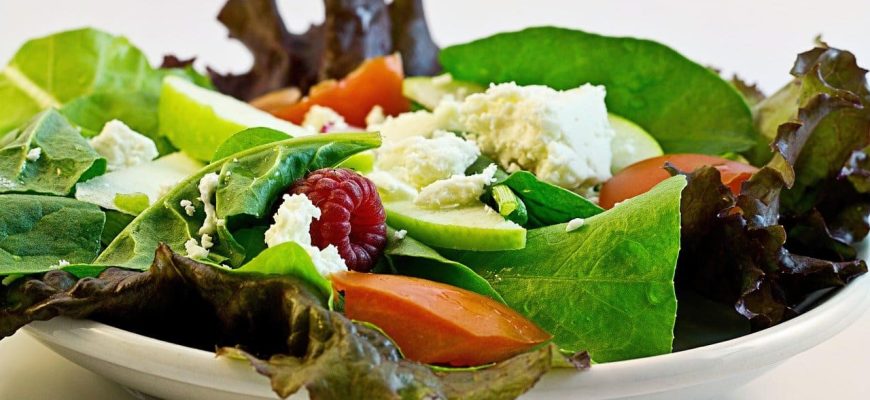 תזונה והרגלי אורח חיים לשיקום חלל הפה ולחיזוק רקמות חניכיים ושיניים